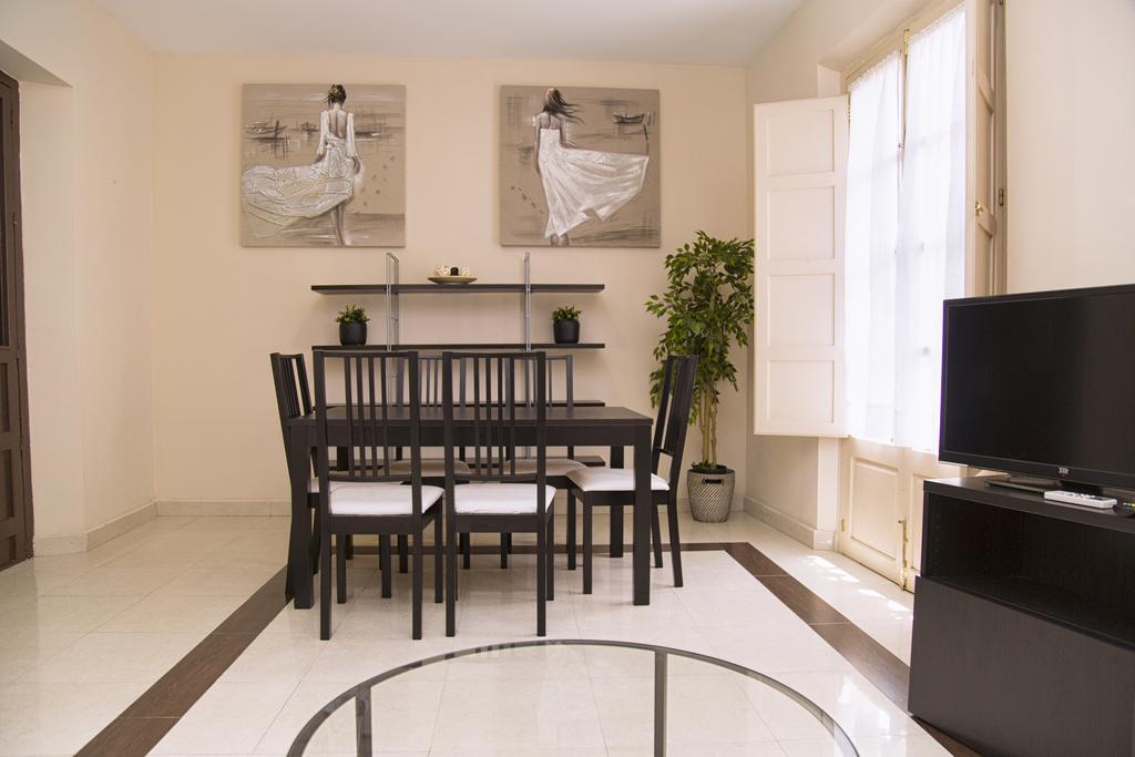 Carreteria 73 Malaga Center Apartment Exterior photo